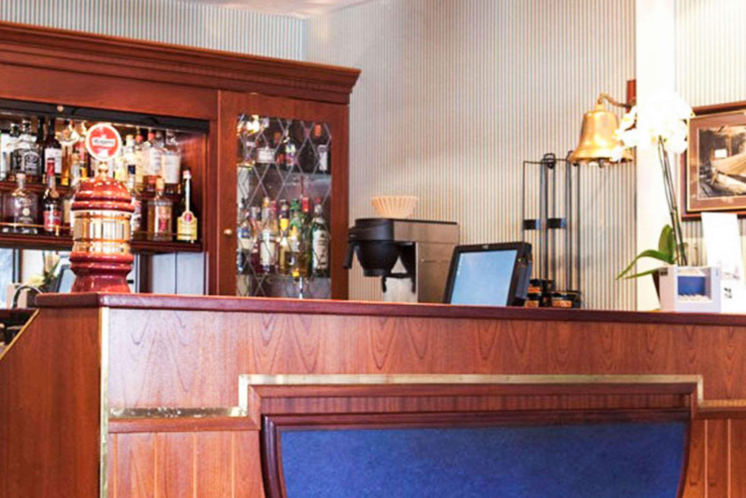 Quality Hotel Флоро Экстерьер фото