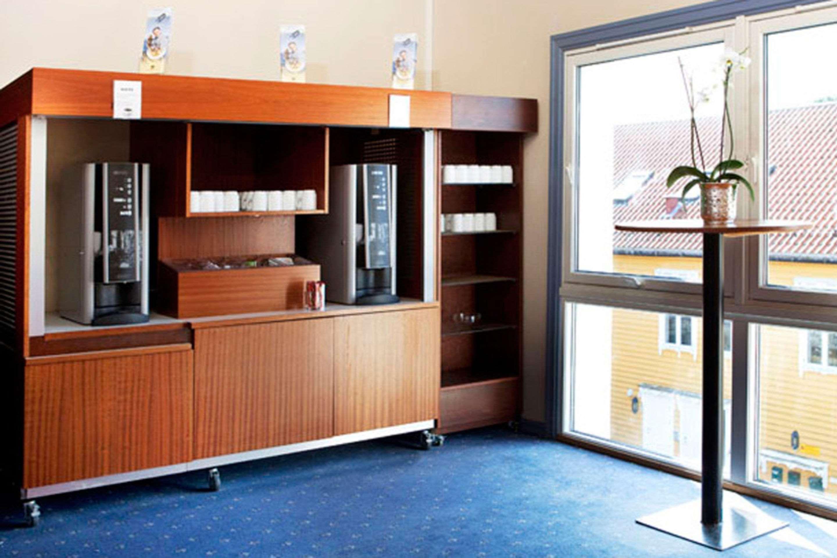 Quality Hotel Флоро Экстерьер фото