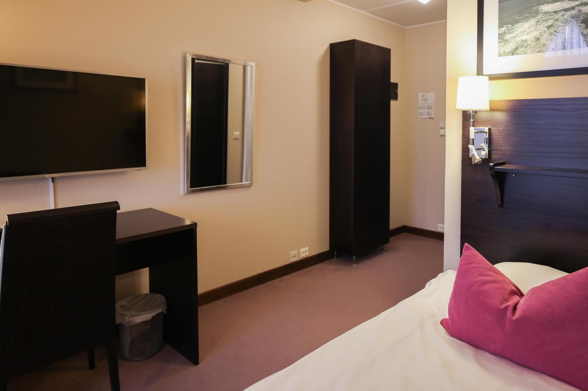 Quality Hotel Флоро Экстерьер фото