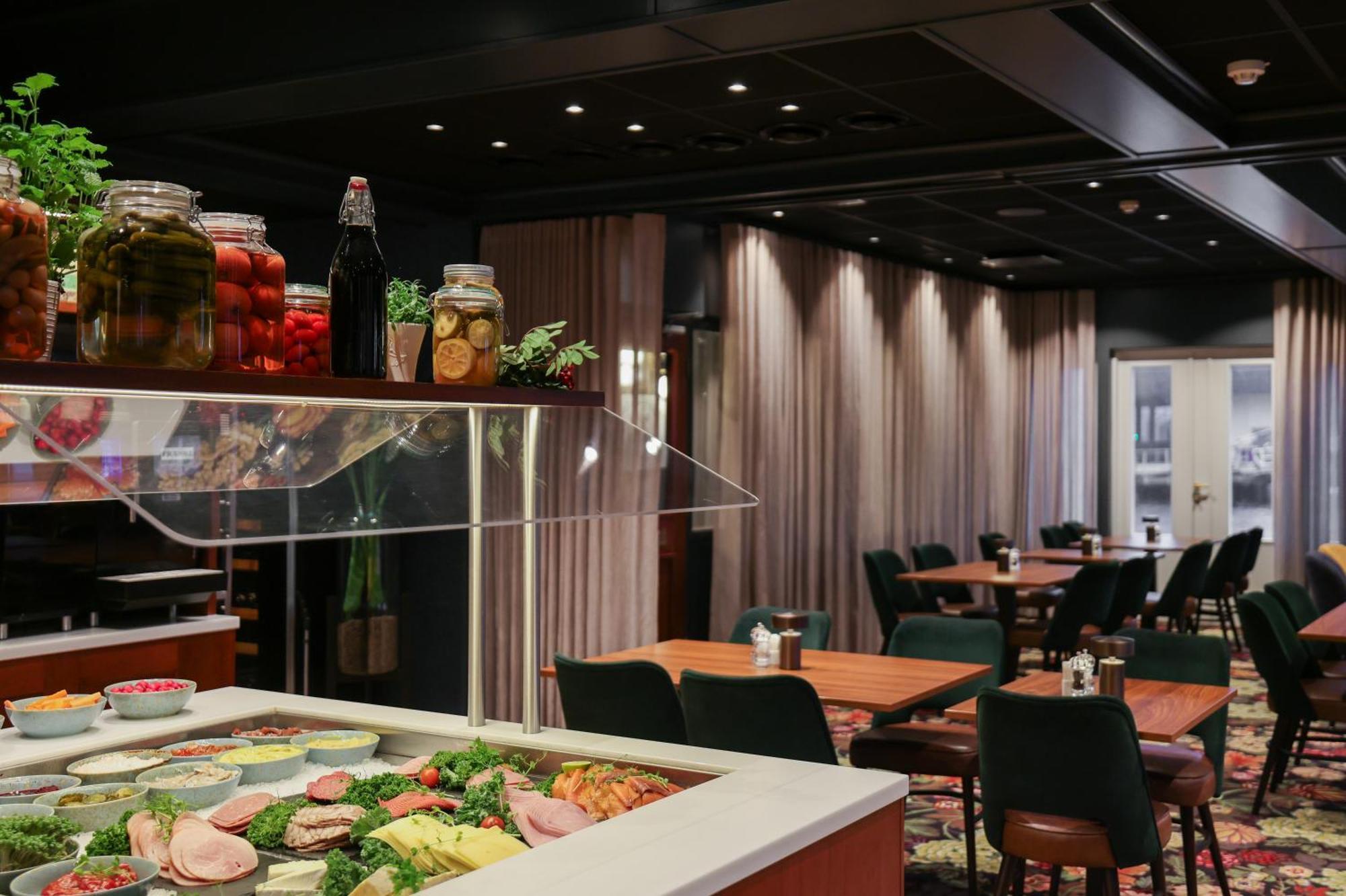 Quality Hotel Флоро Экстерьер фото